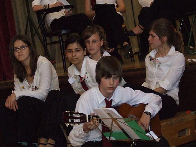 8b 2