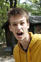  MG 2053